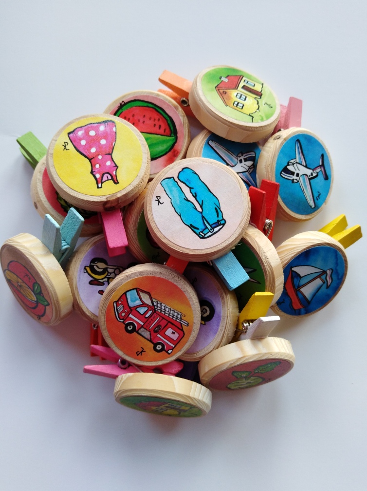 Veselé dřevěné kolíčky